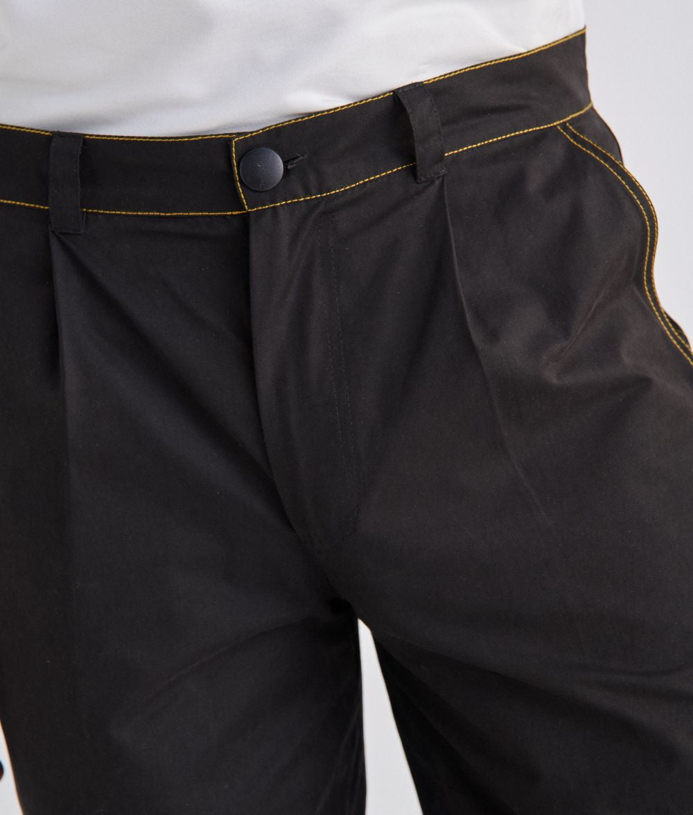 ICONIC BLACK PLEATED PANTS