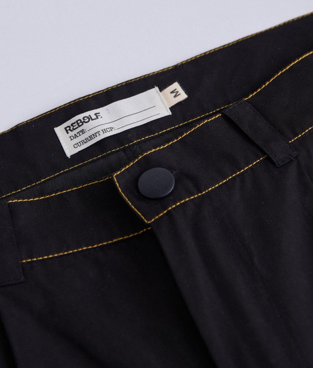 ICONIC BLACK PLEATED PANTS