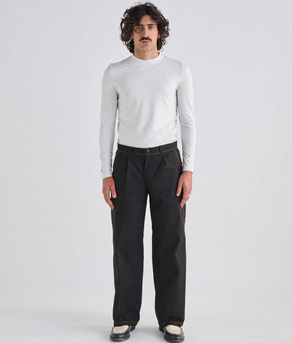 ICONIC BLACK PLEATED PANTS
