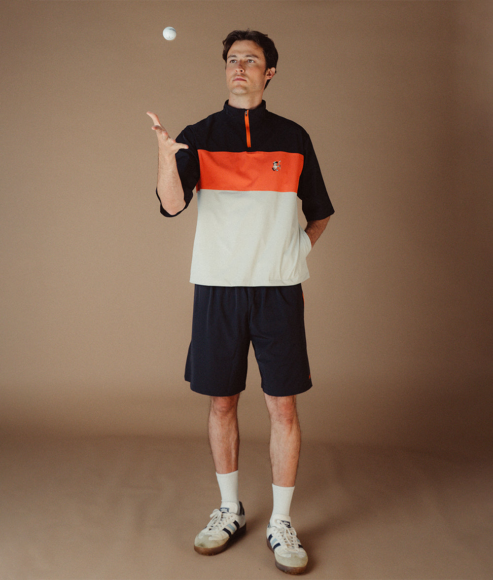 Model is 185cm/6'1" (73kg) wearing Size M