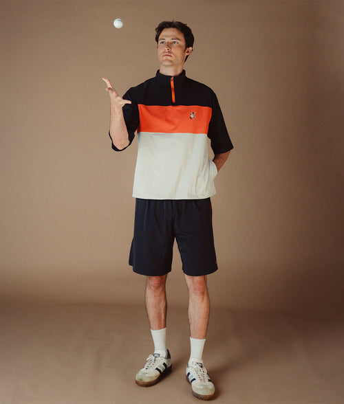 Model is 185cm/6'1" (73kg) wearing Size M