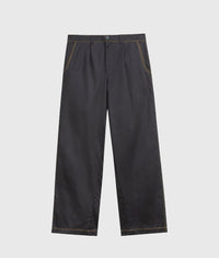 PANTALONES NEGROS PLISADOS ICÓNICOS